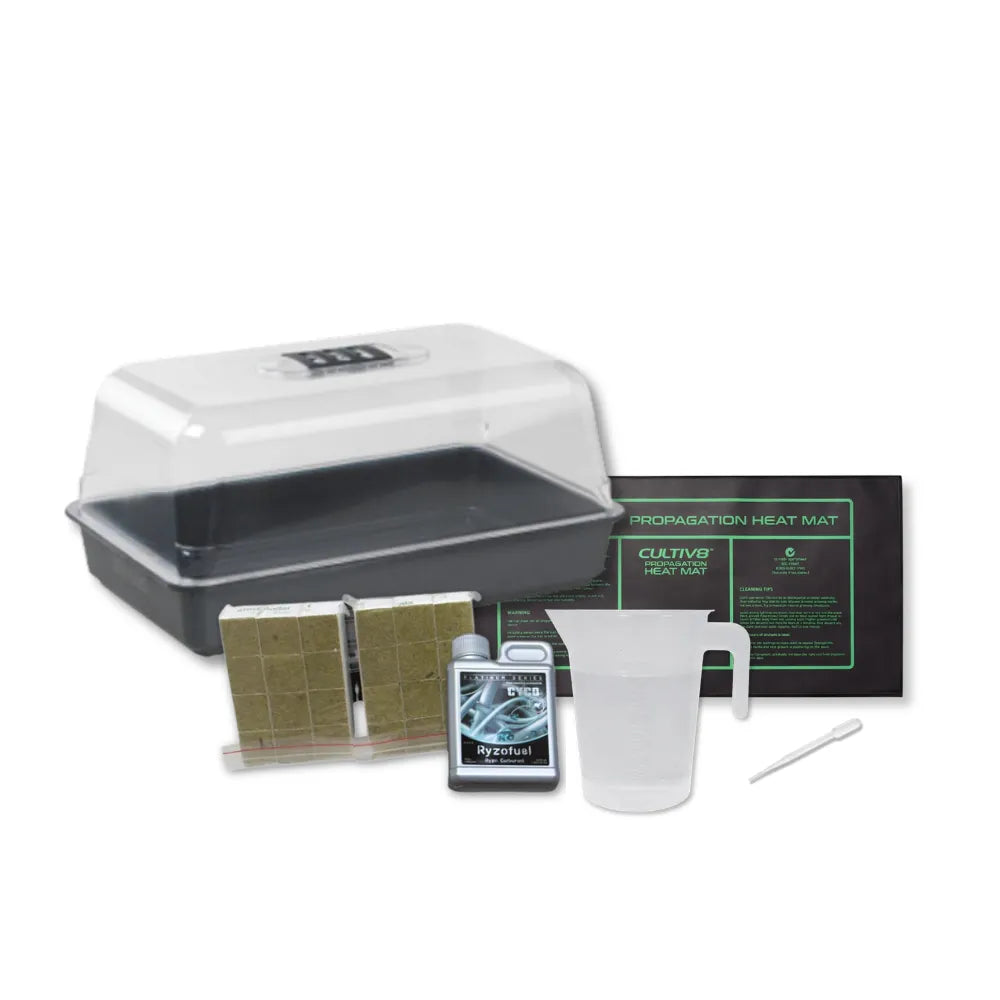 Complete plant propagation kit with humidity dome, seedling tray, heat mat, rockwool cubes and measuring jug for hydroponic growing