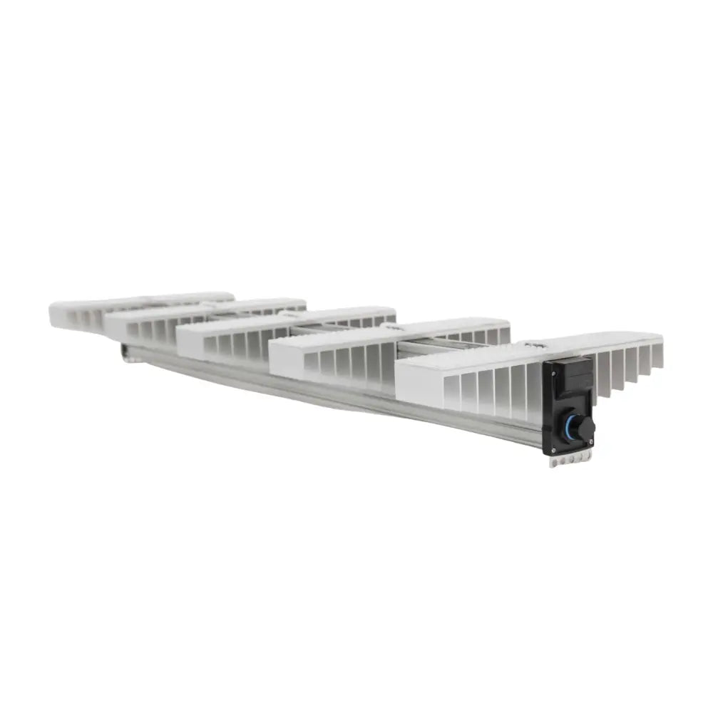 SANlight EVO 5-120 LED grow light underside with modular full spectrum bars